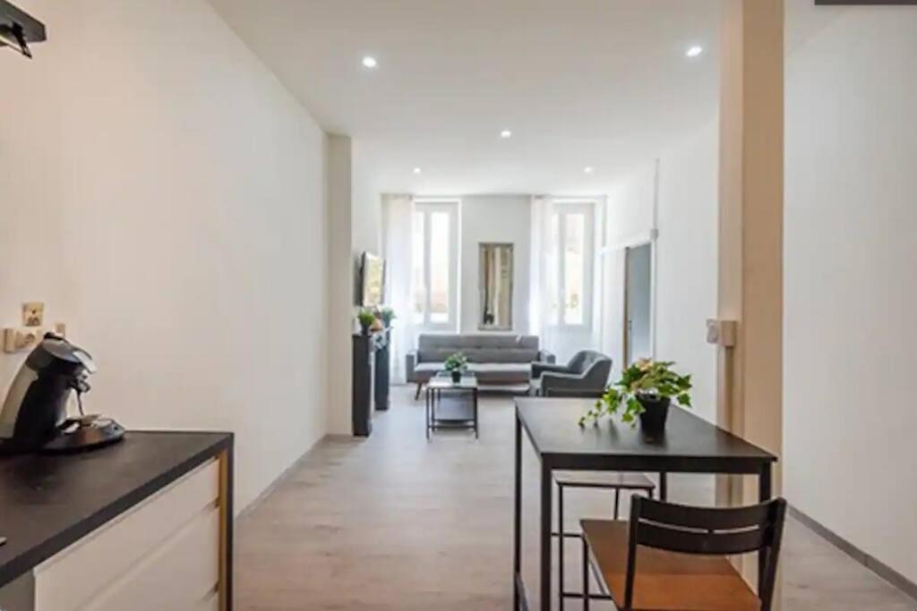 T2 Appartement Lumineux A La Joliette Marseille Exterior photo
